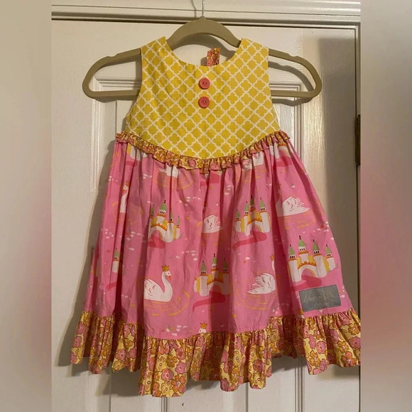 Eleanor Rose Swan Princess Dress - Picture 1 of 8